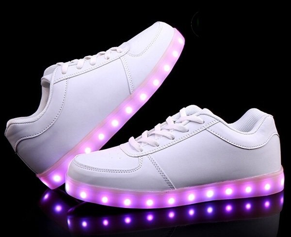подароци за деца LED чевли