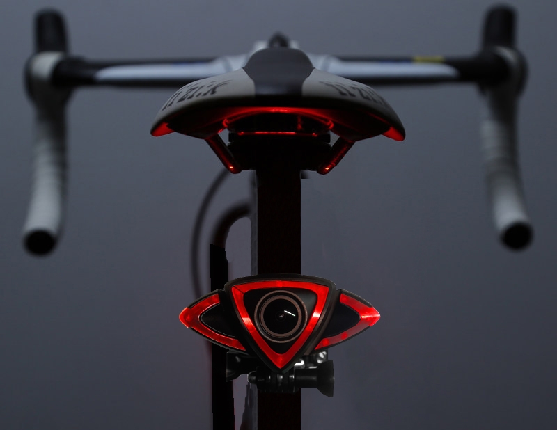 Задна камера за велосипед WiFi + LED предупредувачки светла