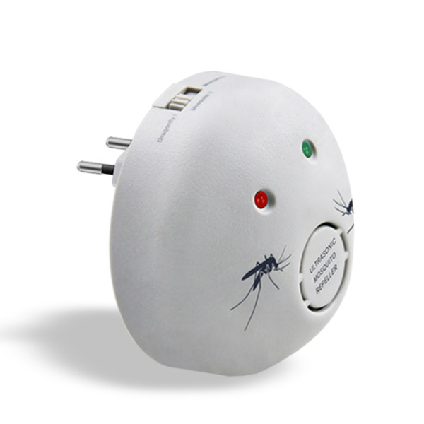 средство за заштита од комарци до електричниот штекер