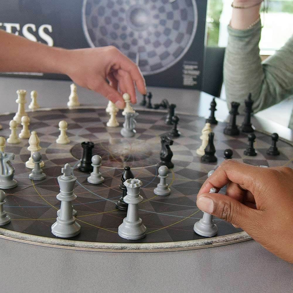 кружен шаховски кружен 3 лица маж