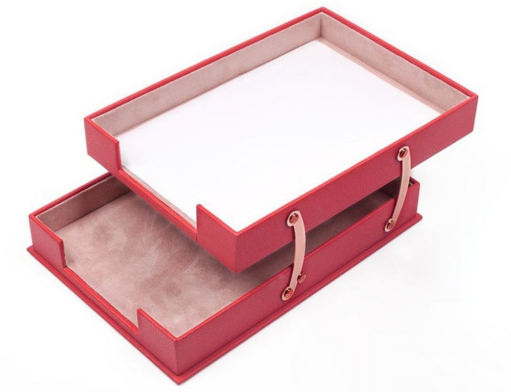 црвена кожна фиока за документи