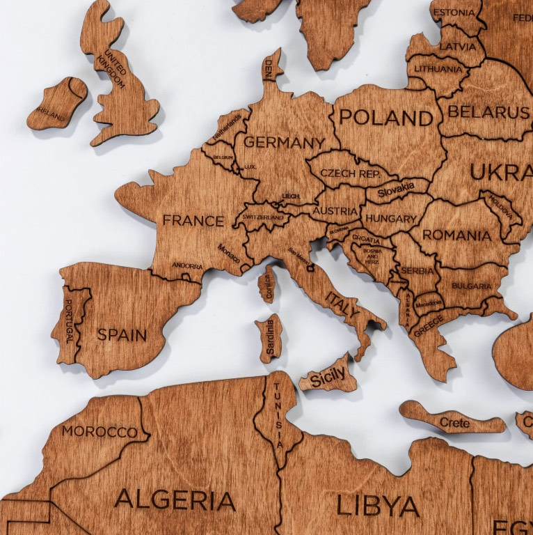 Дрвена светска мапа во боја даб - континенти