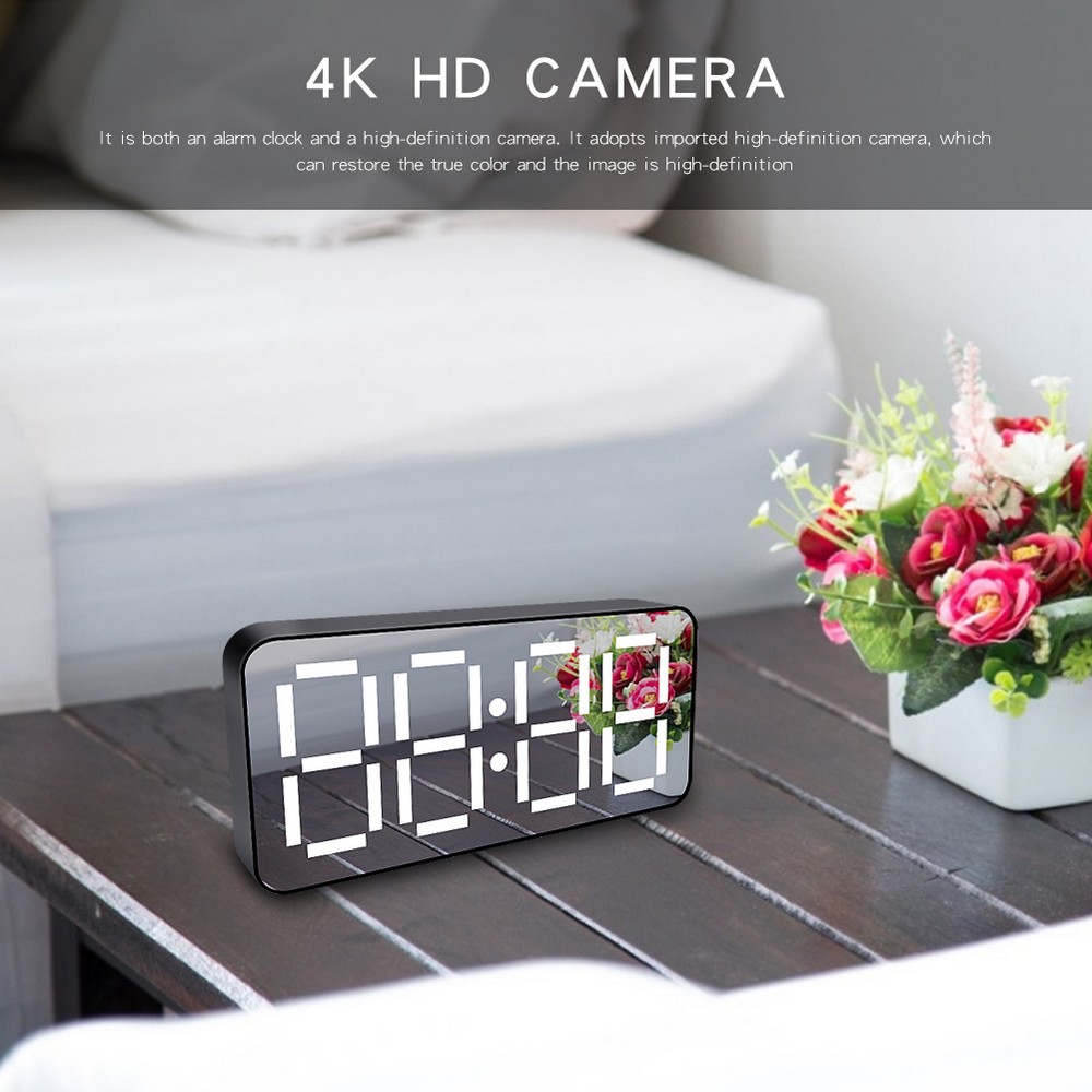 4K будилник со скриена камера